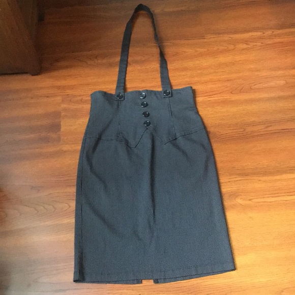 Pin striped pencil skirt - Picture 2 of 7